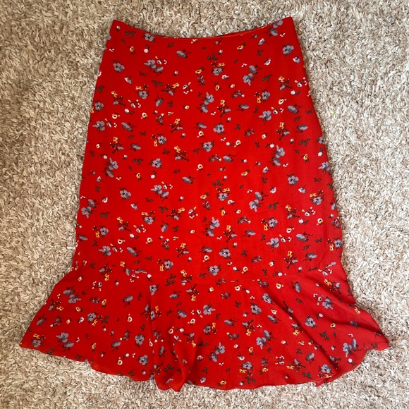 Red floral print mock wrap front midi skirt - Picture 3 of 4